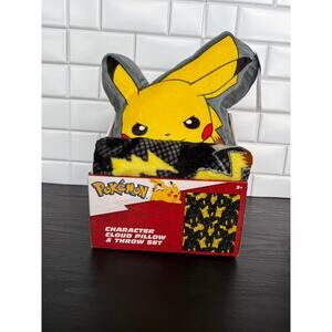 Pokémon Pikachu Silk Touch Throw & Character Hugger Set – NWT